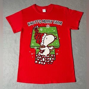 Knott’s Merry Farm 2017 Snoopy T-shirt Red Size Small Short Sleeve